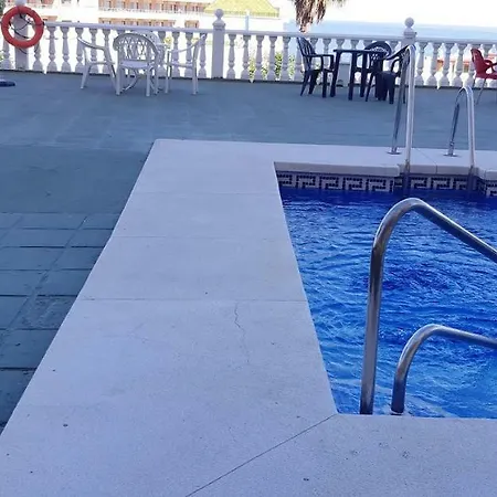 Con Piscina 民宿 *