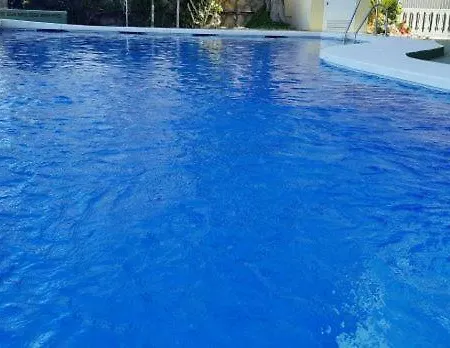 Con Piscina 托雷莫利诺斯