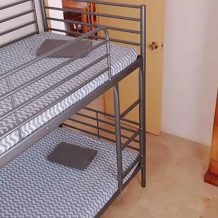 ホームステイ Con Piscina